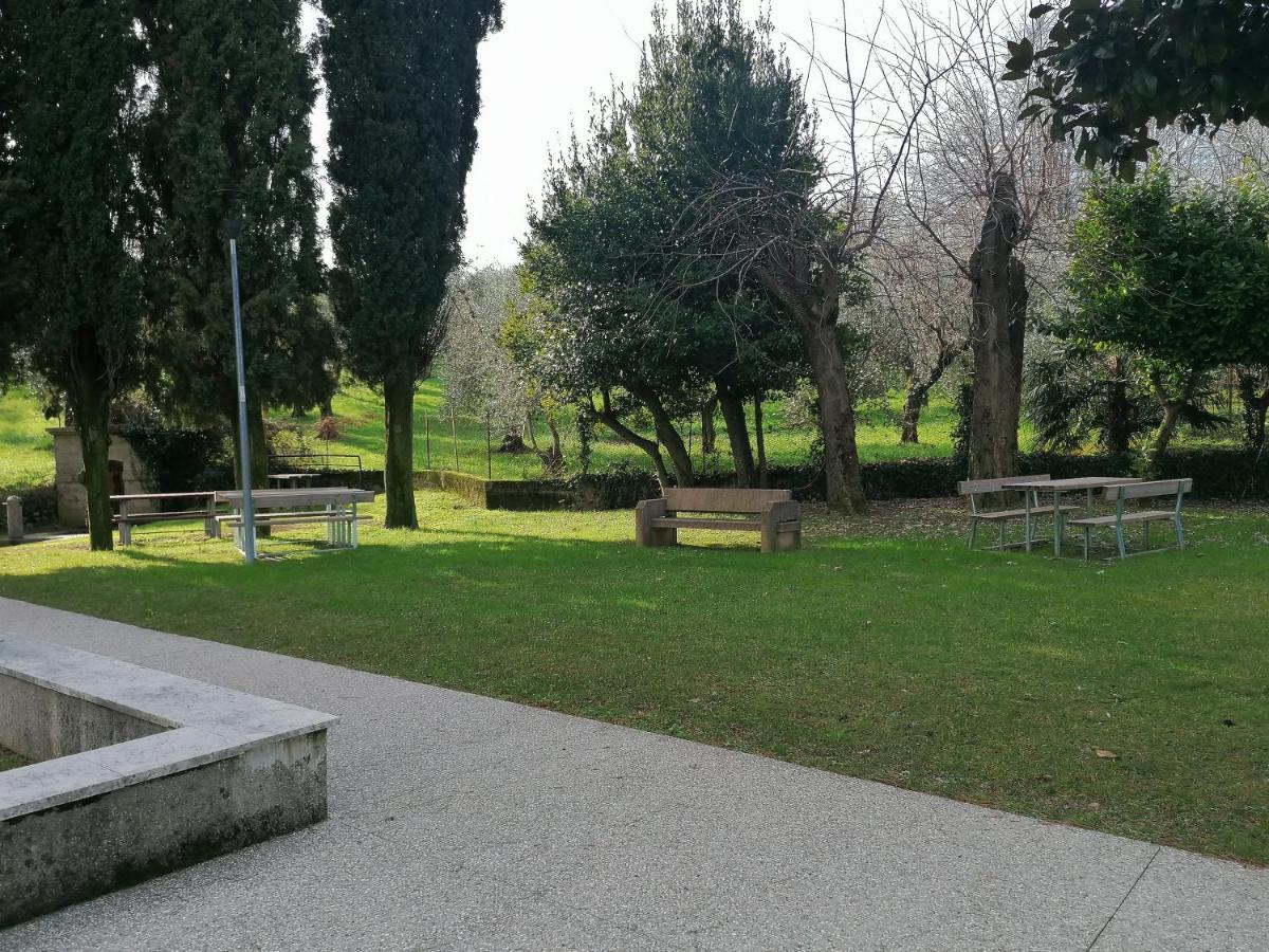 Bilocale Papavero, Magnolia O Girasole San Felice del Benaco Extérieur photo